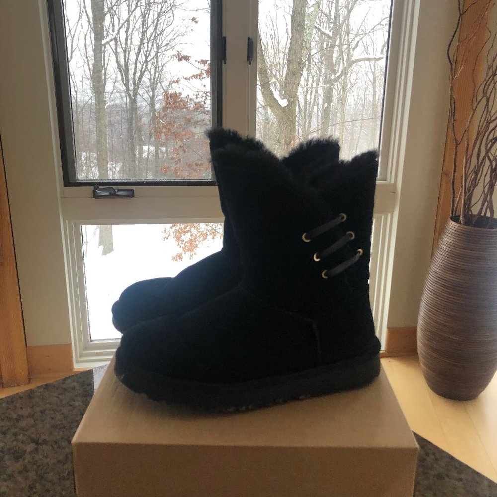 Barely-Worn Size 8 Black Ugg Constantine Boot